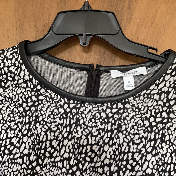 Nine West dress faux leather neckline abstract animal print like 12 - Picture 4 of 16